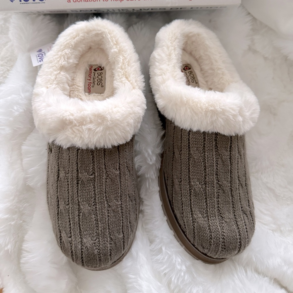Bobs from Skechers with memory foam mule 7 1/2 NWT